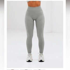Lazuli Label Scrunch Seamless Leggings S Aloe Grey